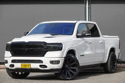 Dodge Ram 1500 5.7 V8 401Pk 4x4 Crew Cab | Laramie | 360° C uit 2019