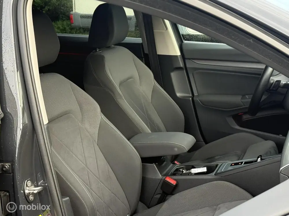 Volkswagen Golf 1.4 eHybrid 204PK 18'inch-ACC-Memory-Massage uit 2021, foto 19