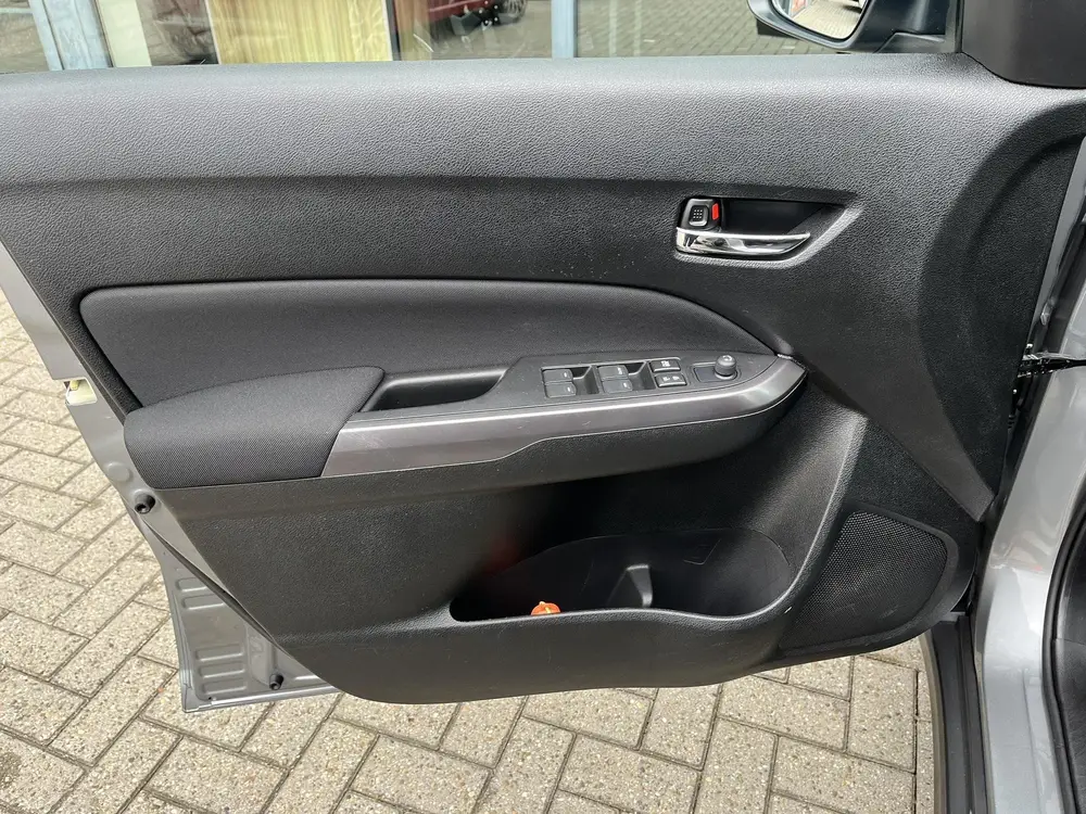 Suzuki Vitara 1.0 Boosterjet Select Automaat | All season Ba uit 2019, foto 19