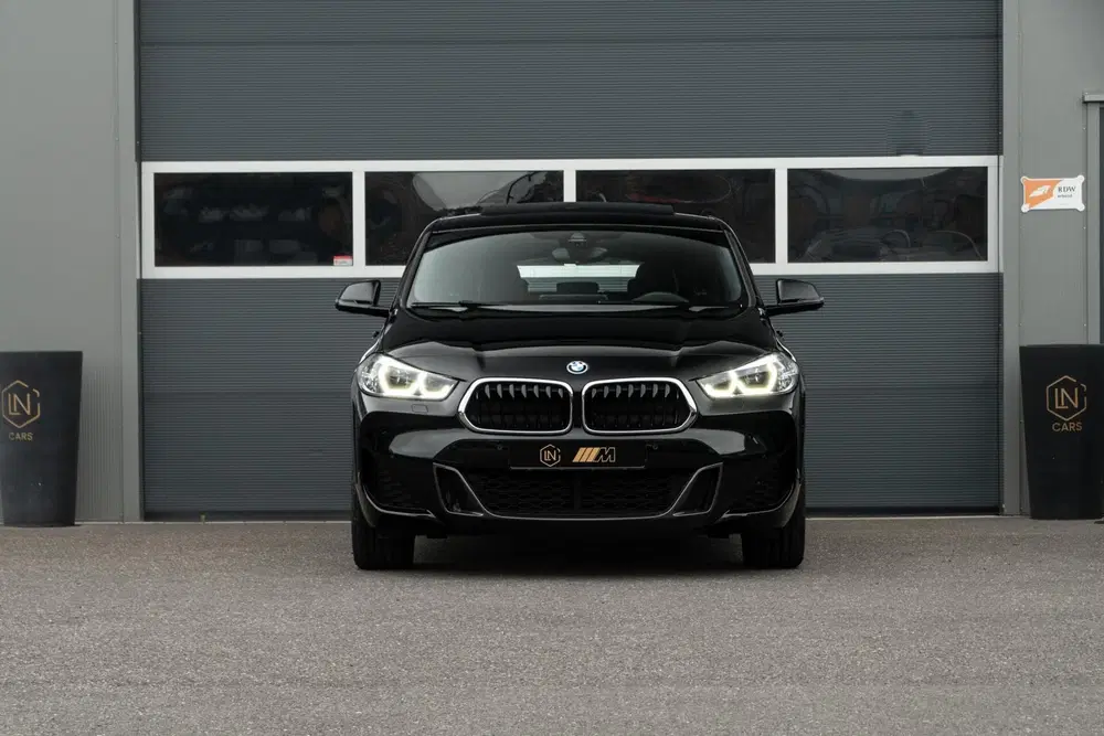 BMW X2 xDrive25e M-sport uit 2022, foto 2