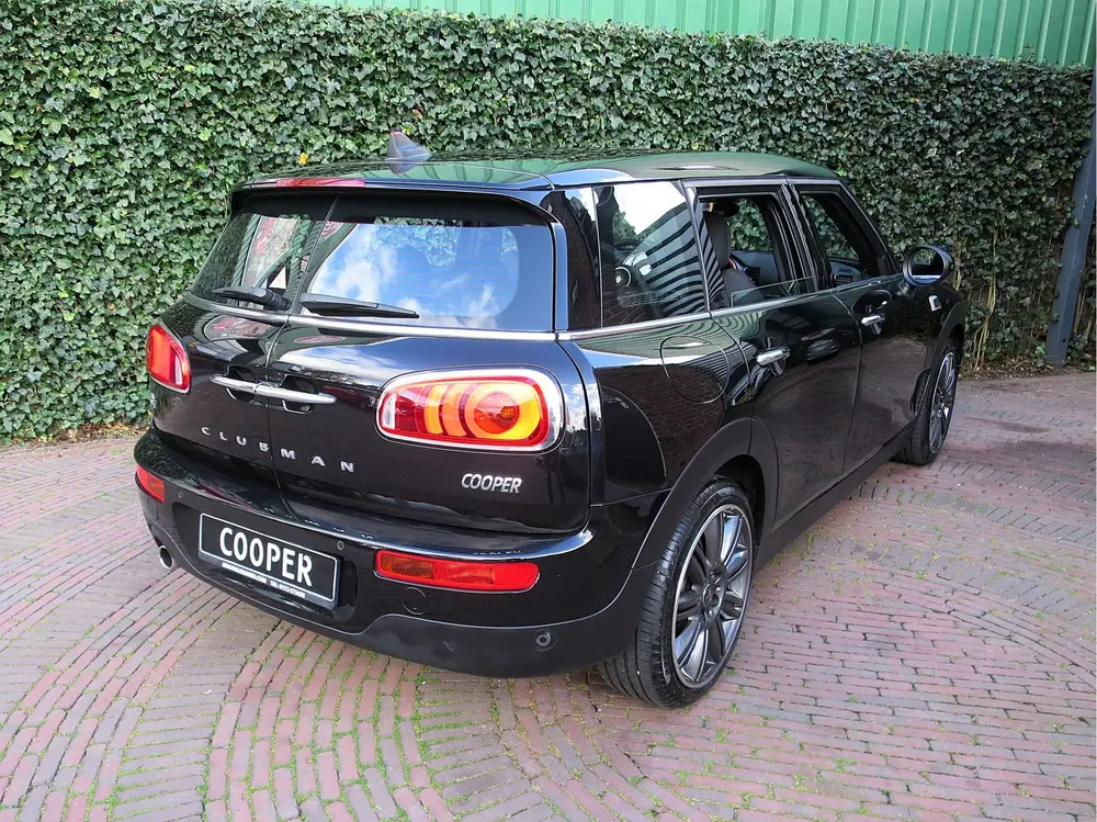 Mini Clubman 1.5 Cooper Chili Business Ed. F54 NL-auto uit 2019, foto 2
