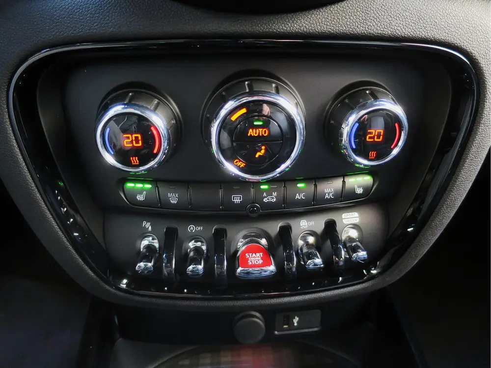 Mini Clubman 1.5 Cooper Chili Business Ed. F54 NL-auto uit 2019, foto 20