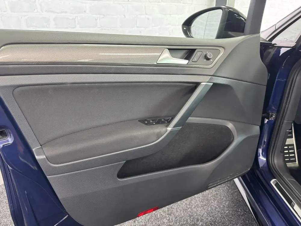 Volkswagen Golf 1.0 TSI Highline ACC Navigatie Stoelverwarmi uit 2019, foto 15