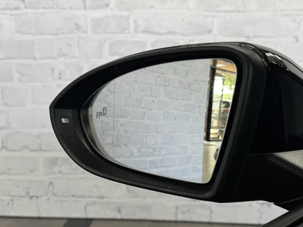 Volkswagen Golf 1.0 TSI Highline ACC Navigatie Stoelverwarmi uit 2019, foto 19