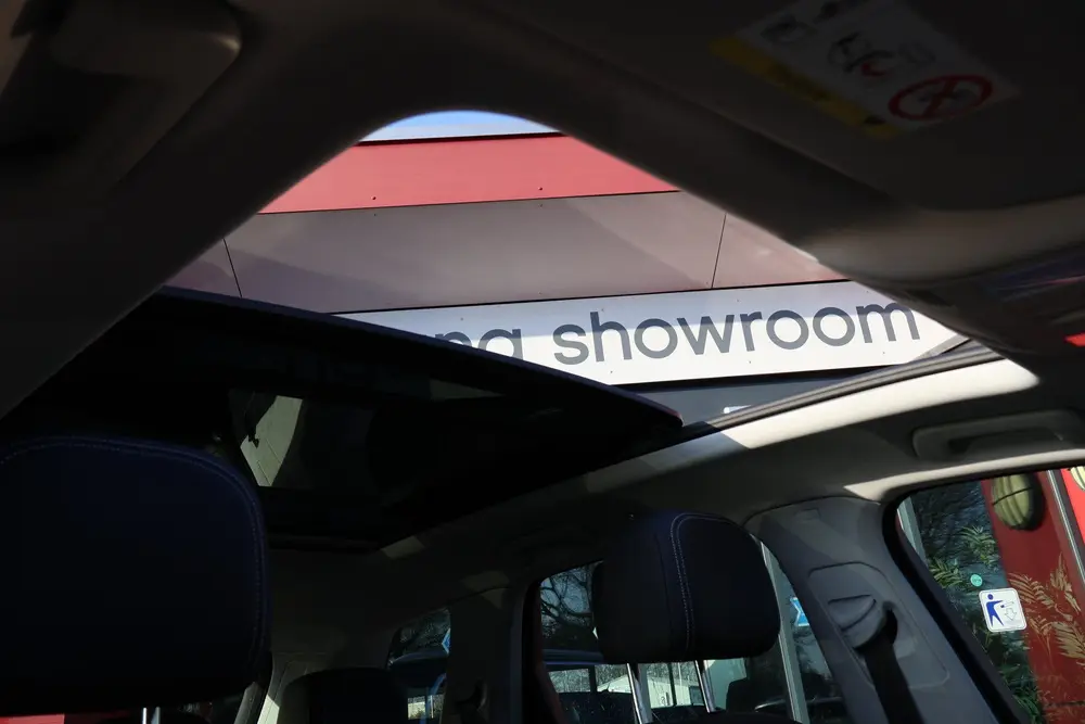 Volkswagen Touareg 3.0 TDI 4MOTION | Panoramadak | Winter Pa uit 2019, foto 3