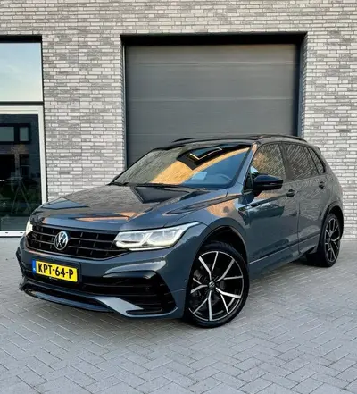 Volkswagen Tiguan 1.5 TSI ACT 150pk DSG 2020 Grijs HeadUp uit 2020