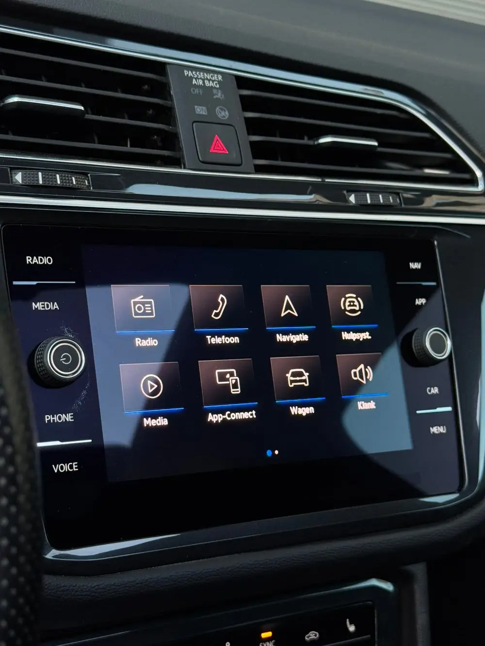 Volkswagen Tiguan 1.5 TSI ACT 150pk DSG 2020 Grijs HeadUp uit 2020, foto 18