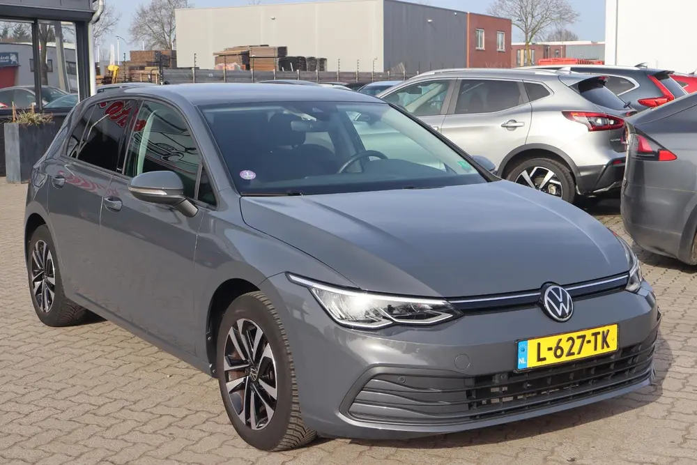 Volkswagen Golf 1.0 eTSI Life Business BTW auto, Navigatie uit 2020, foto 10