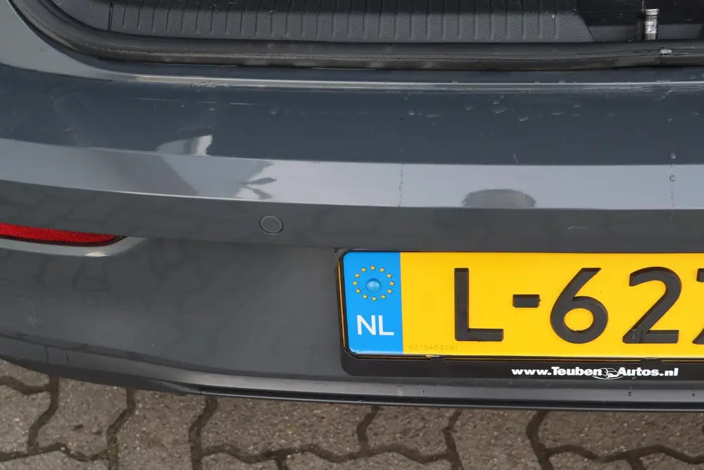 Volkswagen Golf 1.0 eTSI Life Business BTW auto, Navigatie uit 2020, foto 17