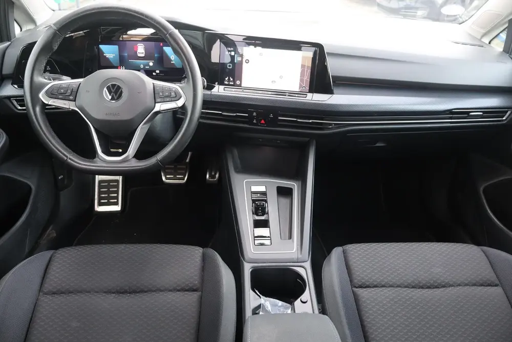 Volkswagen Golf 1.0 eTSI Life Business BTW auto, Navigatie uit 2020, foto 2