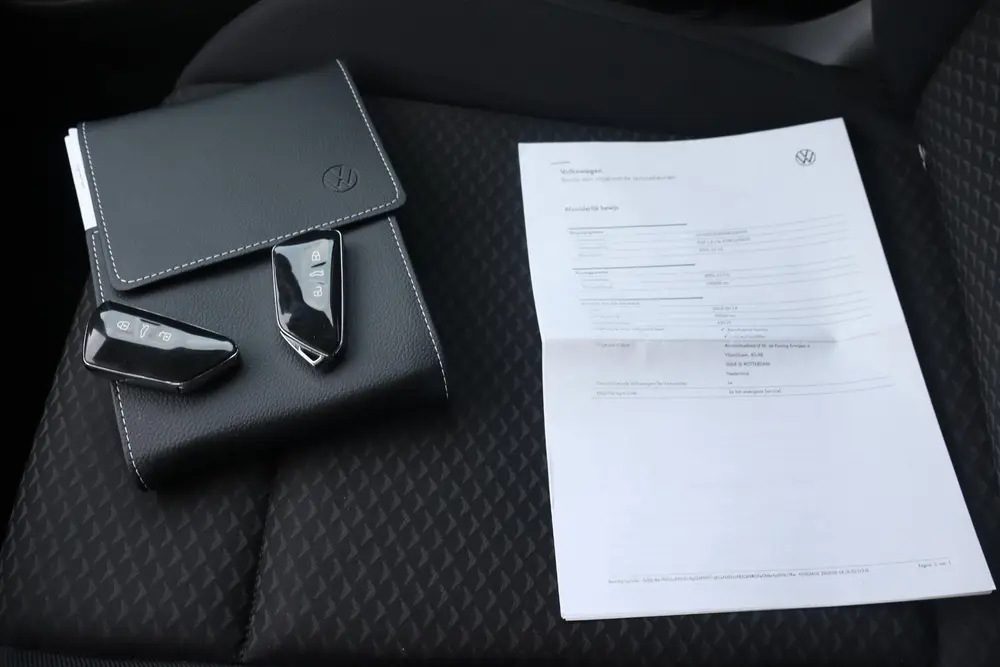 Volkswagen Golf 1.0 eTSI Life Business BTW auto, Navigatie uit 2020, foto 3