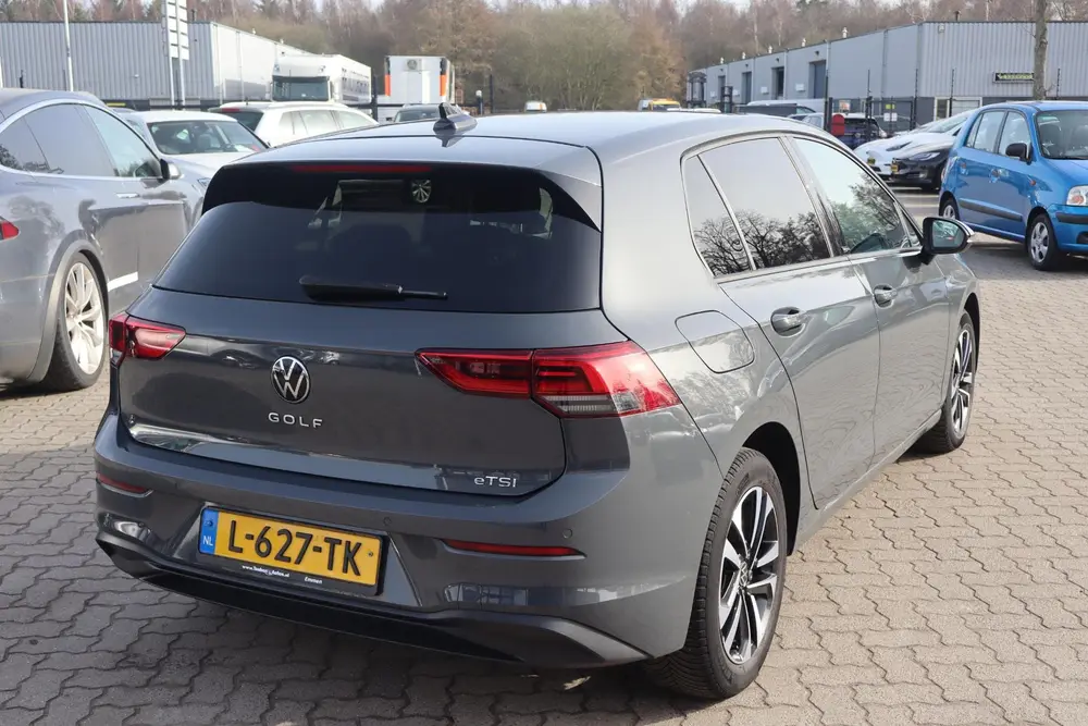 Volkswagen Golf 1.0 eTSI Life Business BTW auto, Navigatie uit 2020, foto 5