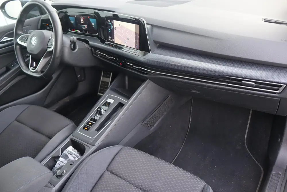 Volkswagen Golf 1.0 eTSI Life Business BTW auto, Navigatie uit 2020, foto 9