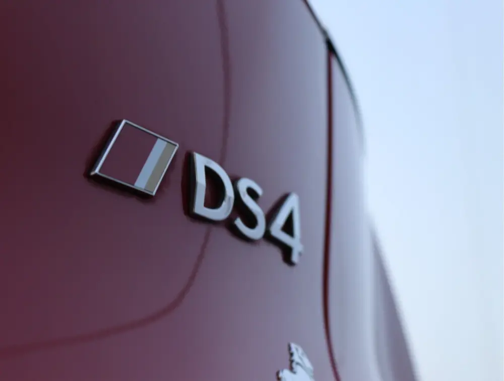 DS Automobiles DS 4 DS DS 4 1.2 PureTech Performance Line uit 2022, foto 19