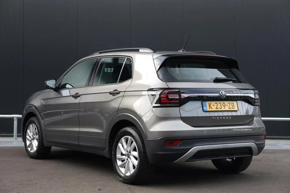 Volkswagen T-Cross 1.0 TSI 95pk Life Navigatie Airco Adaptie uit 2021, foto 2