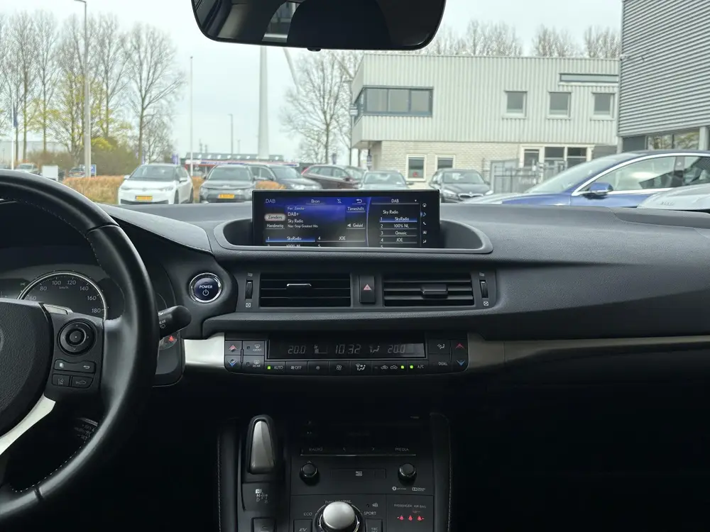 Lexus CT 200h Ultimate Edition 136pk | Achteruitrijcamera | uit 2021, foto 18