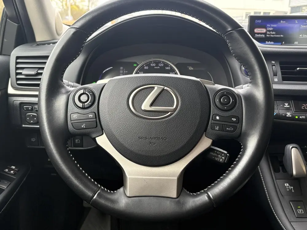 Lexus CT 200h Ultimate Edition 136pk | Achteruitrijcamera | uit 2021, foto 19