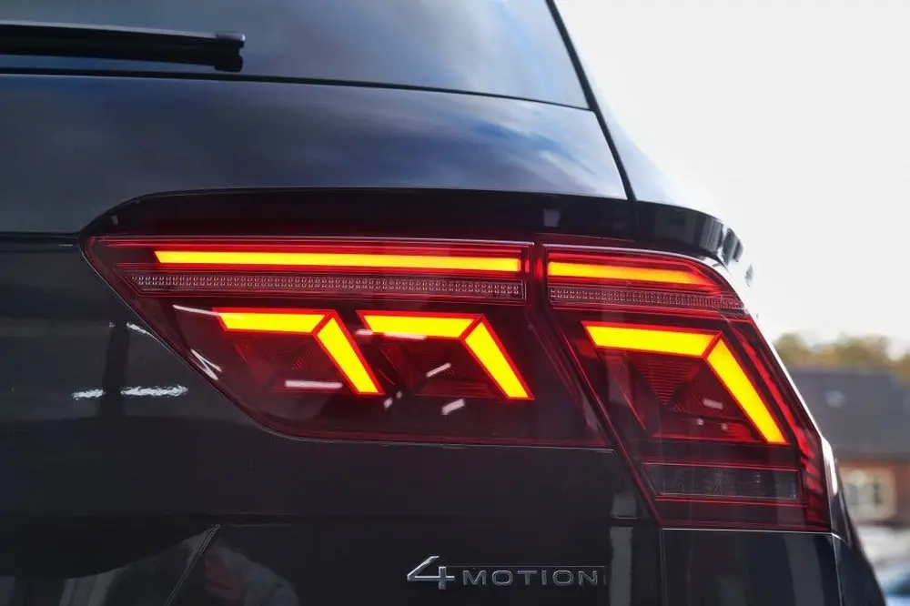 Volkswagen Tiguan 2.0 TSI R-Line 4Motion Pano, Digitaal, Led uit 2022, foto 14