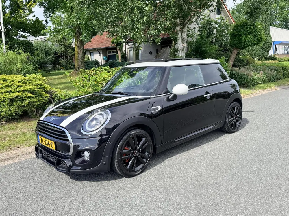 Mini Cooper 1.5 AUT 136PK JCW•Schaalstoelen•Pano uit 2019