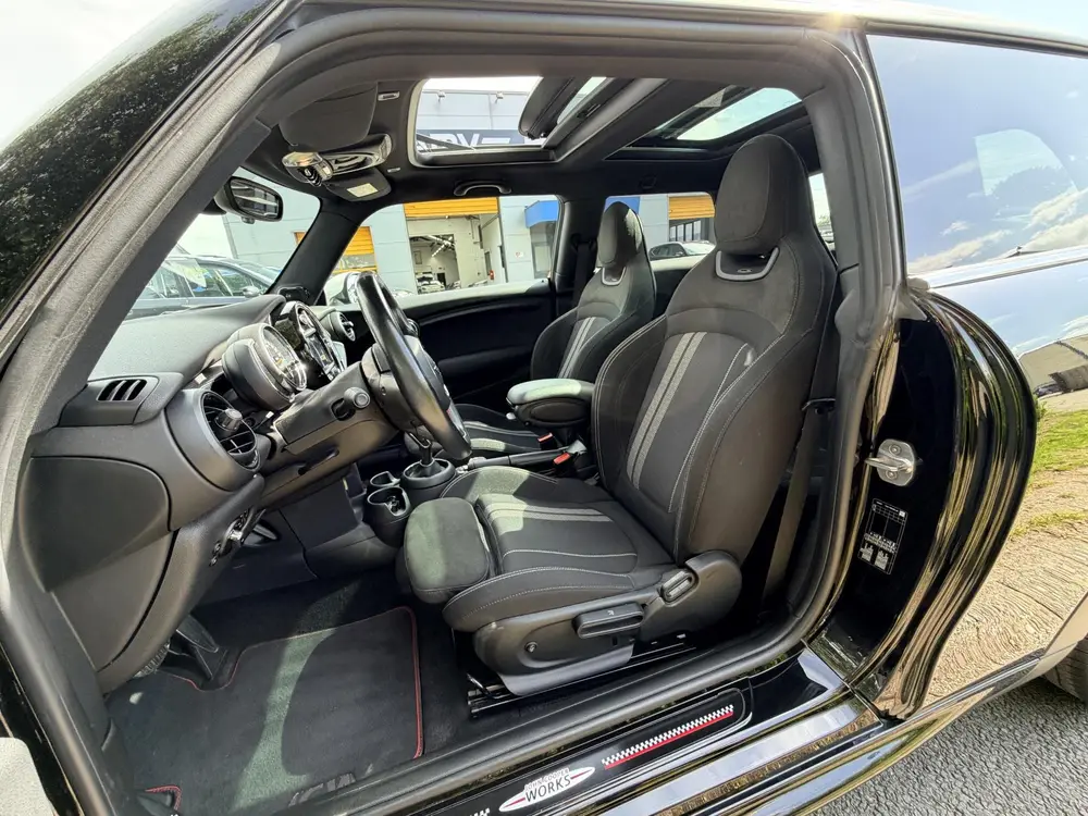 Mini Cooper 1.5 AUT 136PK JCW•Schaalstoelen•Pano uit 2019, foto 13