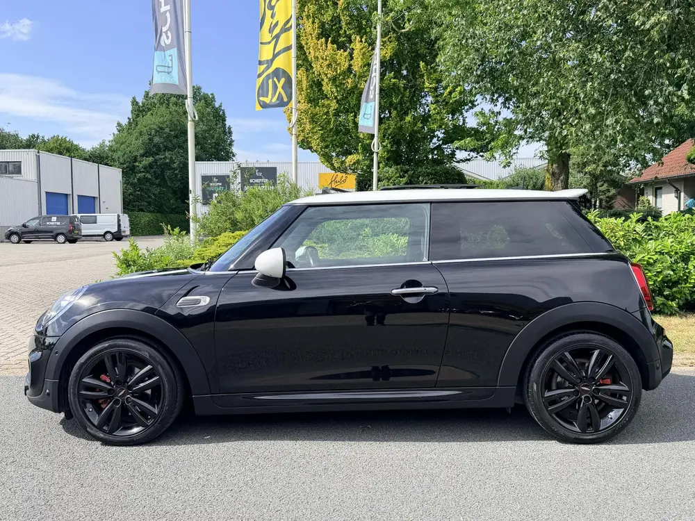 Mini Cooper 1.5 AUT 136PK JCW•Schaalstoelen•Pano uit 2019, foto 2