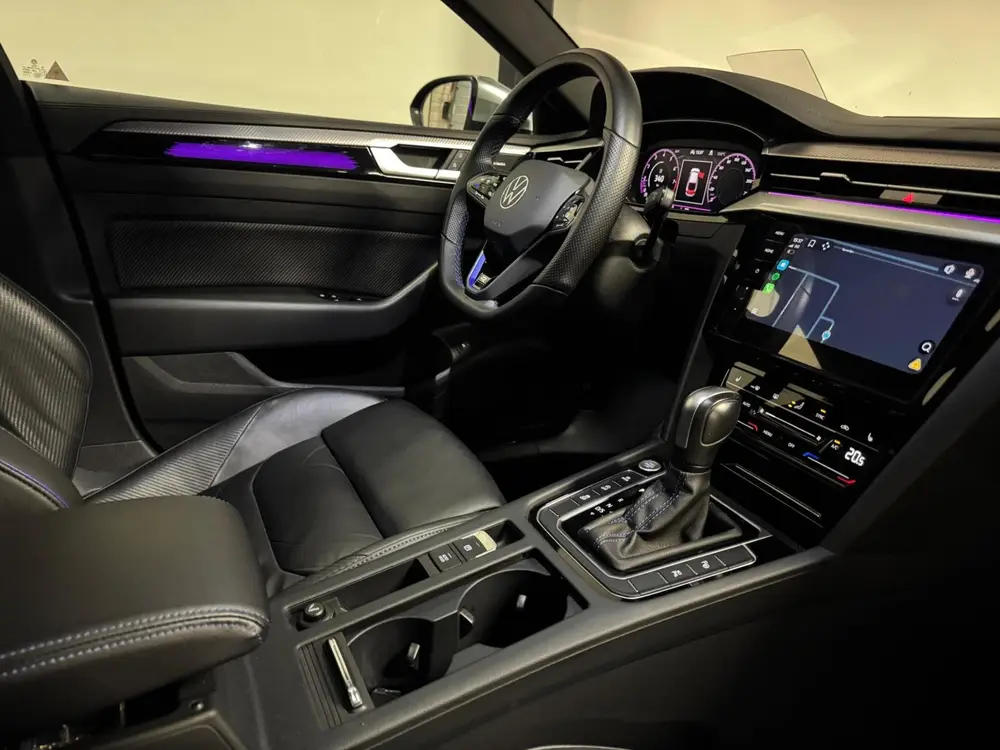 Volkswagen Arteon 2.0 TSI R PANO KEYLESS HUD VOL' uit 2023, foto 17