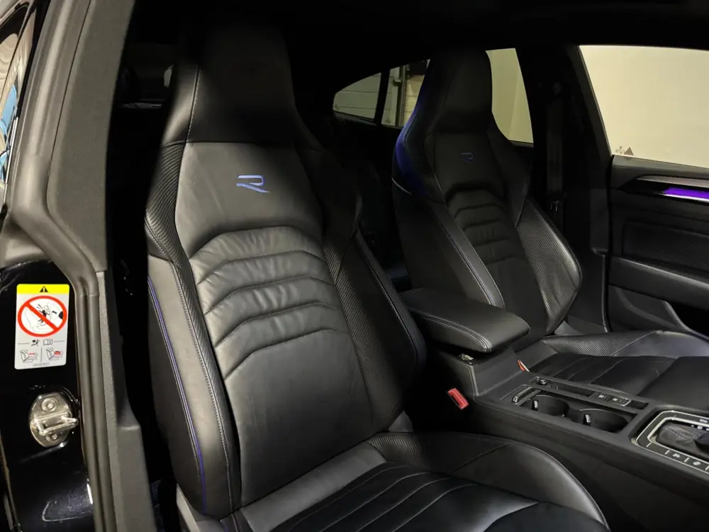 Volkswagen Arteon 2.0 TSI R PANO KEYLESS HUD VOL' uit 2023, foto 20