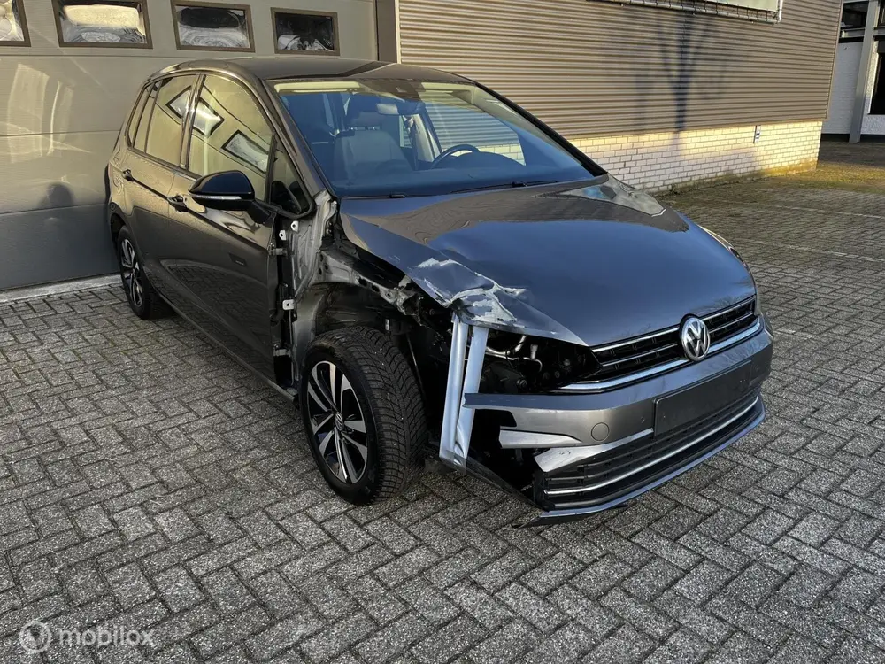 Volkswagen Golf Sportsvan 1.0 TSI AUTOMAAT/CRUISE/CAMERA/PDC uit 2019, foto 3