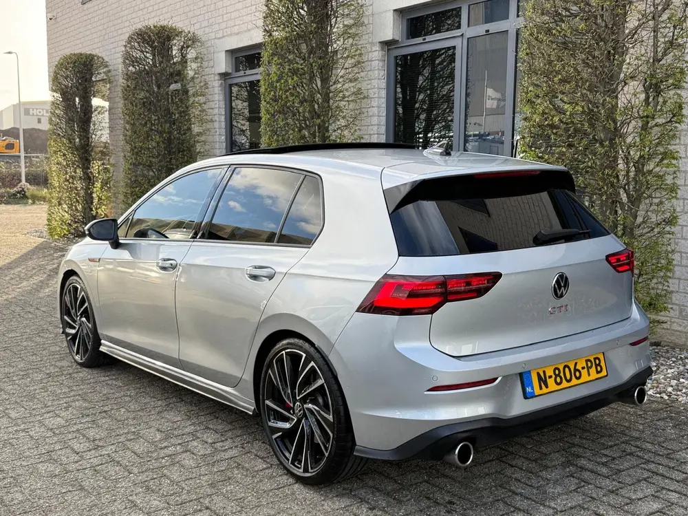Volkswagen Golf 2.0 TSI GTI |PANO|IQ-LIGHT|DSG| uit 2021, foto 3