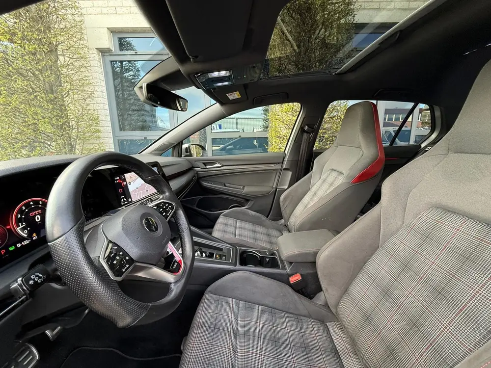 Volkswagen Golf 2.0 TSI GTI |PANO|IQ-LIGHT|DSG| uit 2021, foto 9