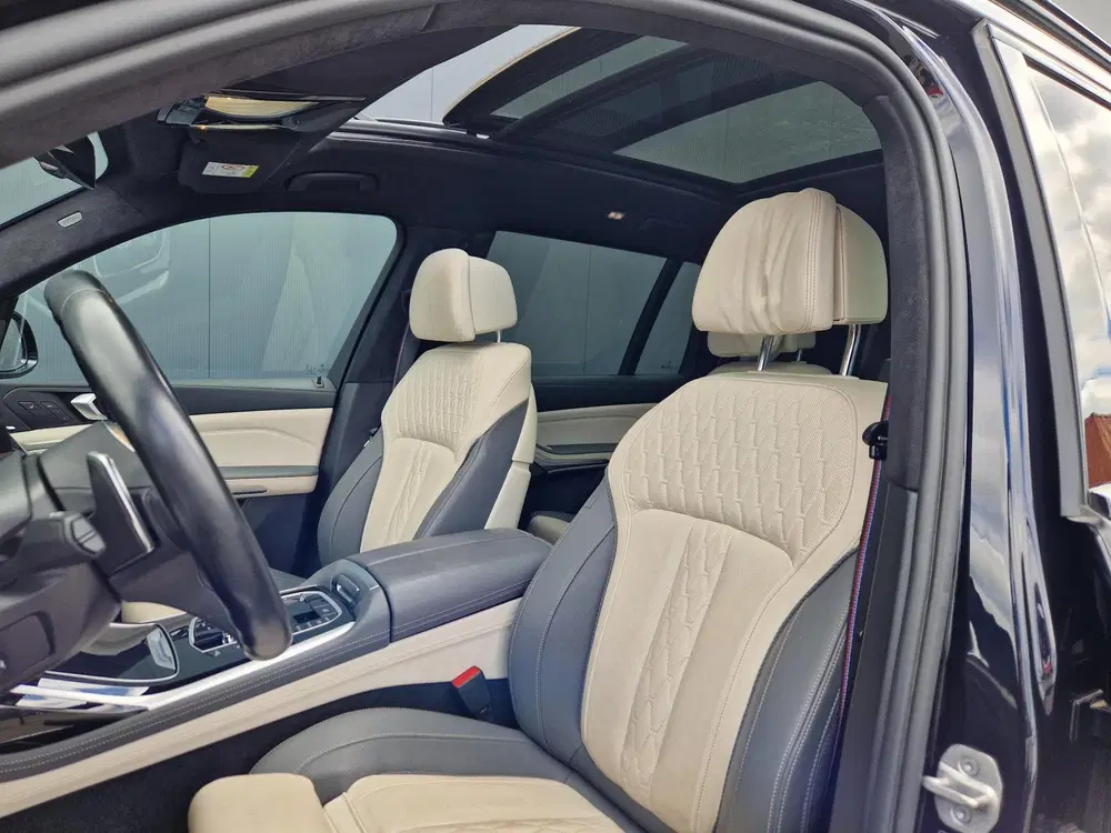 BMW X7 XDrive40d M Sport uit 2022, foto 12