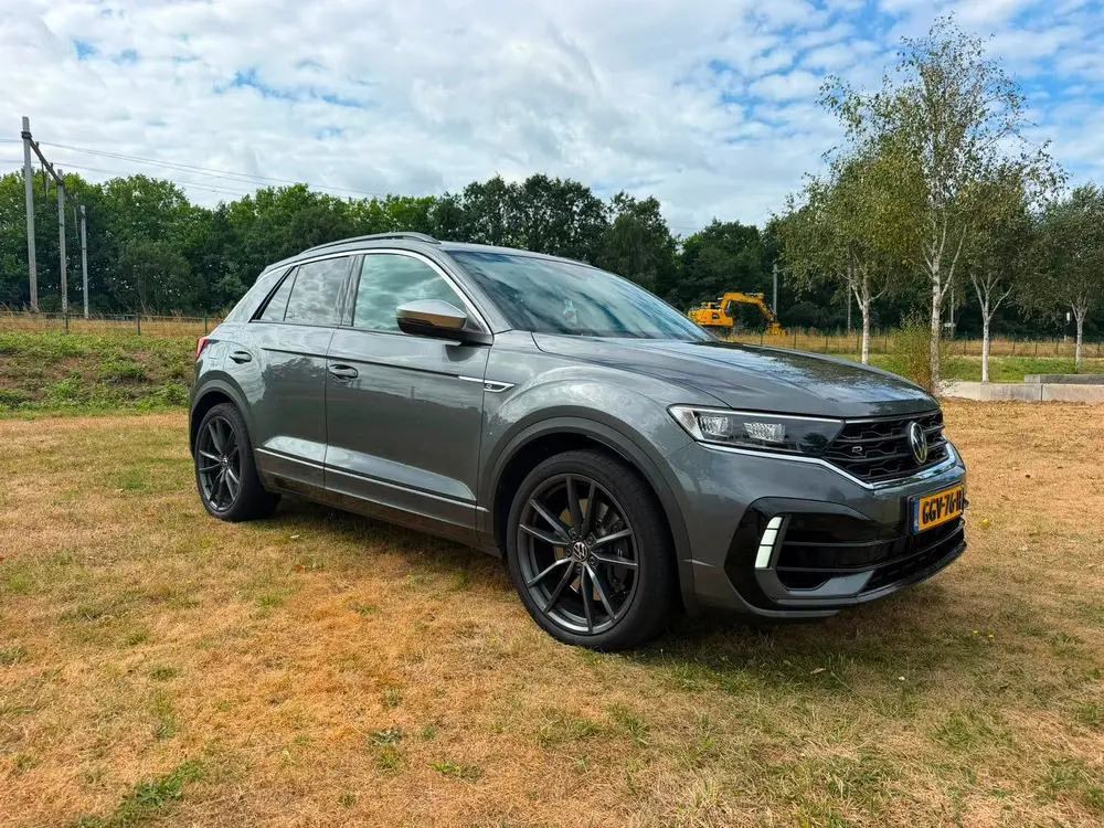 Volkswagen T-Roc 2.0 TSI 300pk 4Motion 7-DSG 2022 Grijs uit 2022