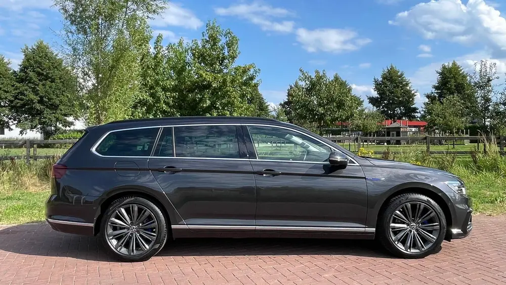 Volkswagen Passat Variant Passat 1.4 TSI Phev 218pk 6-DSG 2020 Grijs uit 2020, foto 10