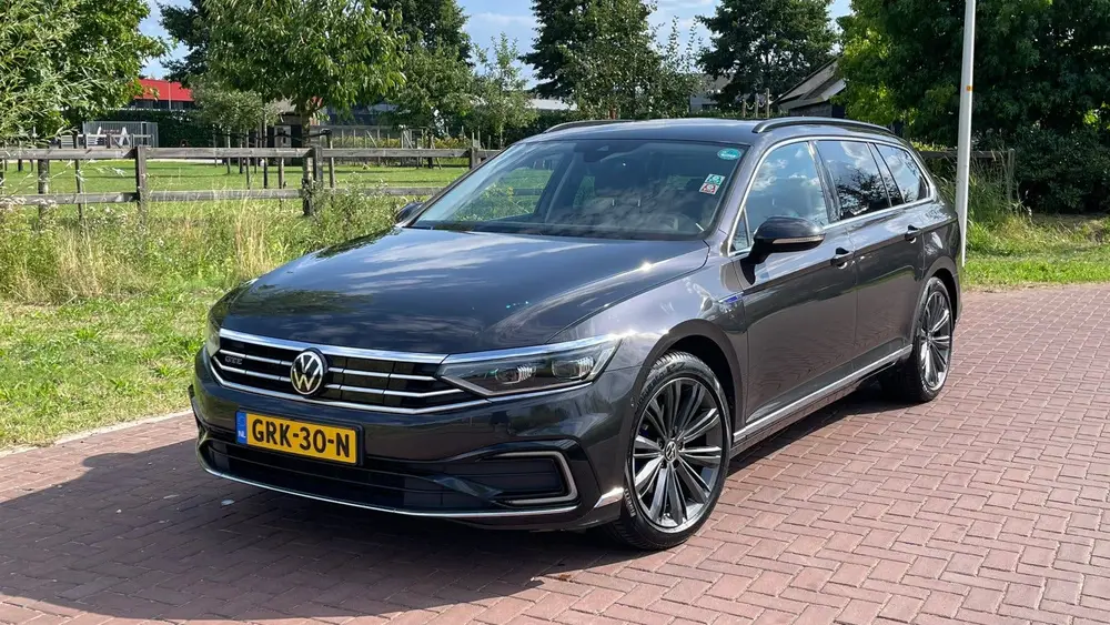Volkswagen Passat Variant Passat 1.4 TSI Phev 218pk 6-DSG 2020 Grijs uit 2020, foto 5