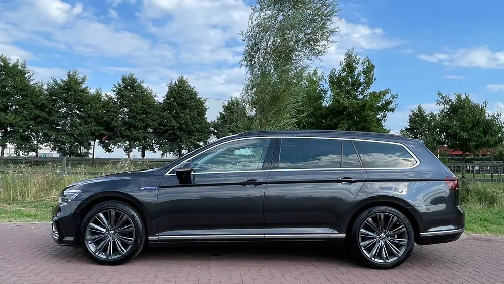 Volkswagen Passat Variant Passat 1.4 TSI Phev 218pk 6-DSG 2020 Grijs uit 2020, foto 8