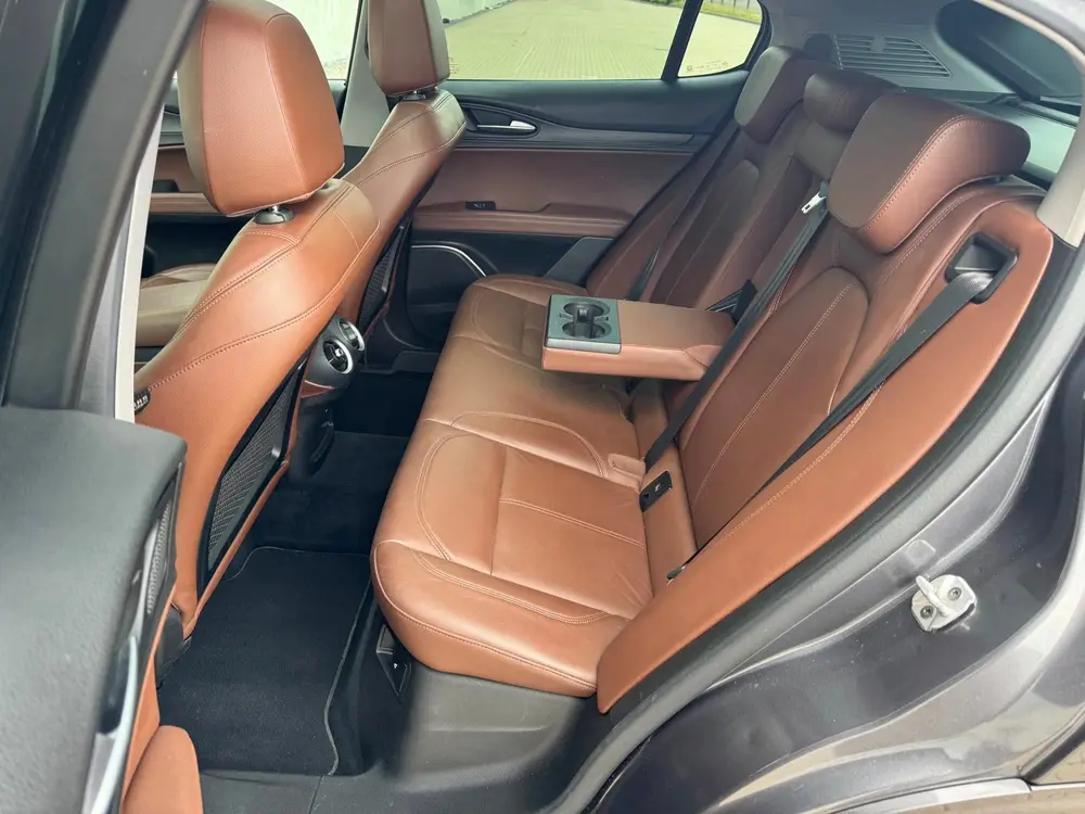 Alfa Romeo Stelvio 2.0 T AWD Ti Pano Navi Leer Trekhaak Adap uit 2020, foto 16