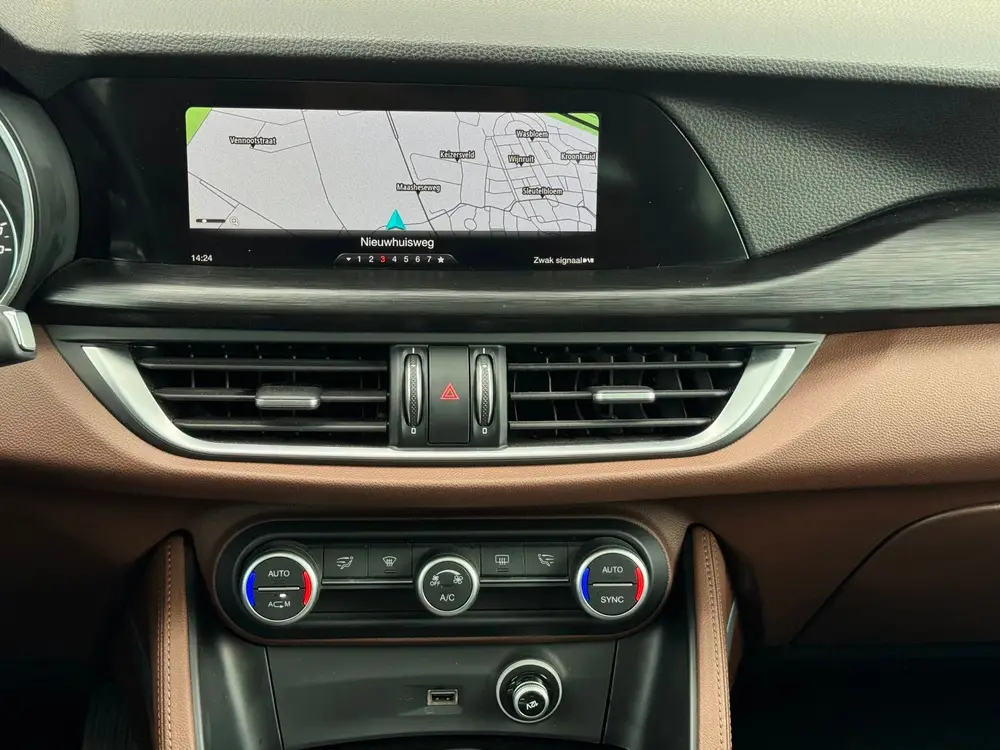 Alfa Romeo Stelvio 2.0 T AWD Ti Pano Navi Leer Trekhaak Adap uit 2020, foto 20