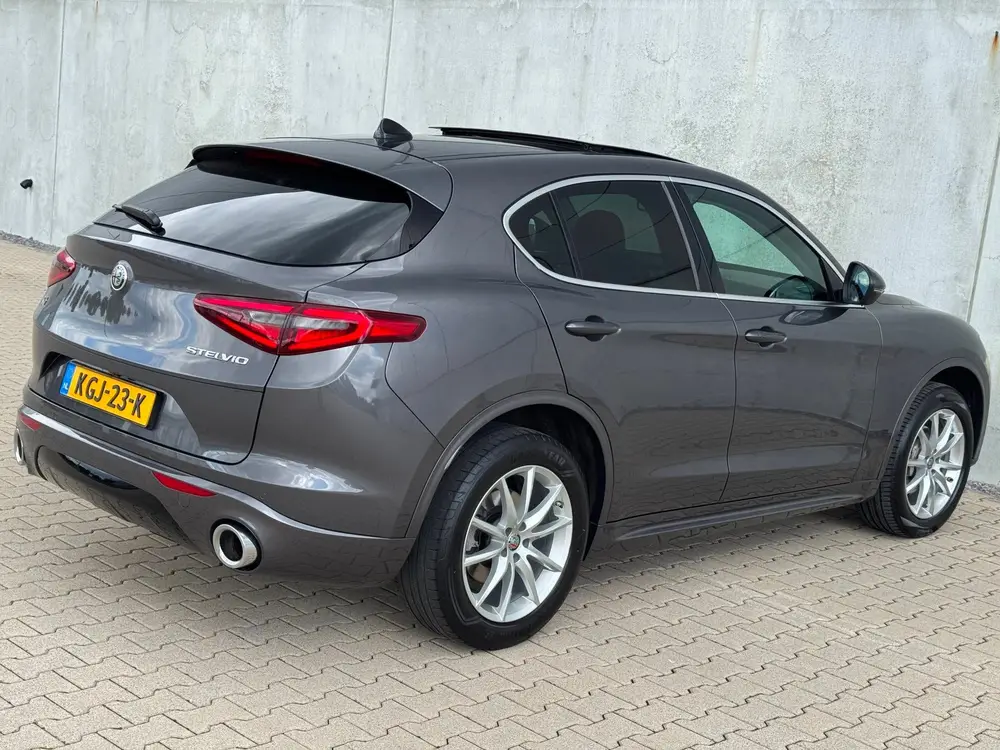 Alfa Romeo Stelvio 2.0 T AWD Ti Pano Navi Leer Trekhaak Adap uit 2020, foto 3