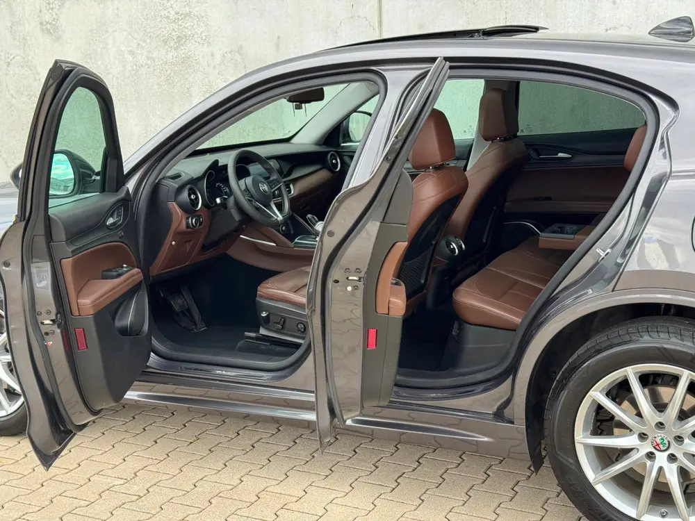 Alfa Romeo Stelvio 2.0 T AWD Ti Pano Navi Leer Trekhaak Adap uit 2020, foto 6
