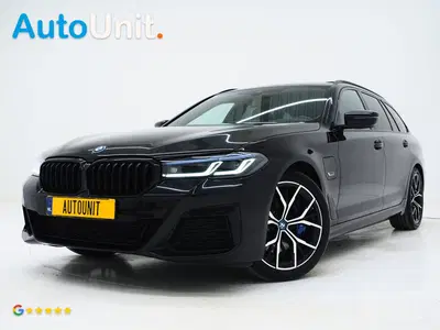 BMW 5-serie 5 Serie Touring 530e M Sport Shadow Line uit 2023