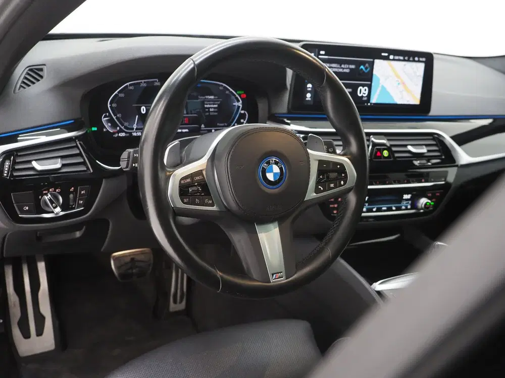 BMW 5-serie 5 Serie Touring 530e M Sport Shadow Line uit 2023, foto 19