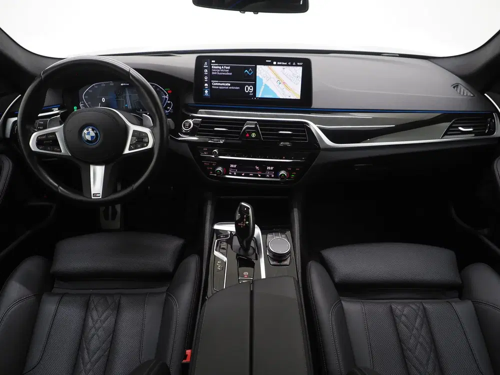 BMW 5-serie 5 Serie Touring 530e M Sport Shadow Line uit 2023, foto 5