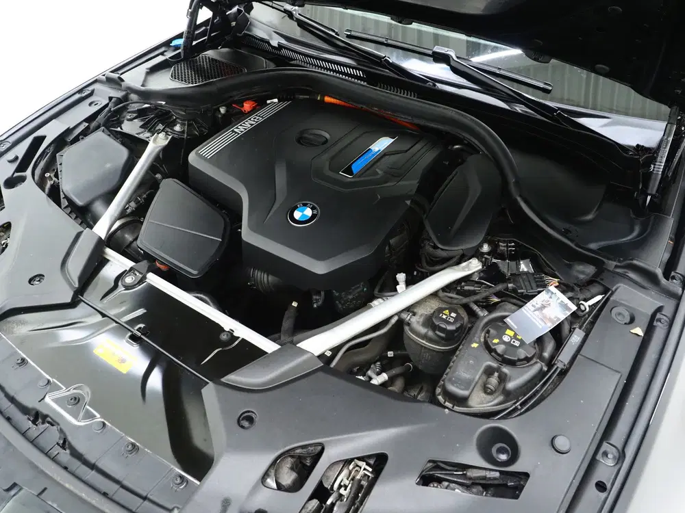 BMW 5-serie 5 Serie Touring 530e M Sport Shadow Line uit 2023, foto 8