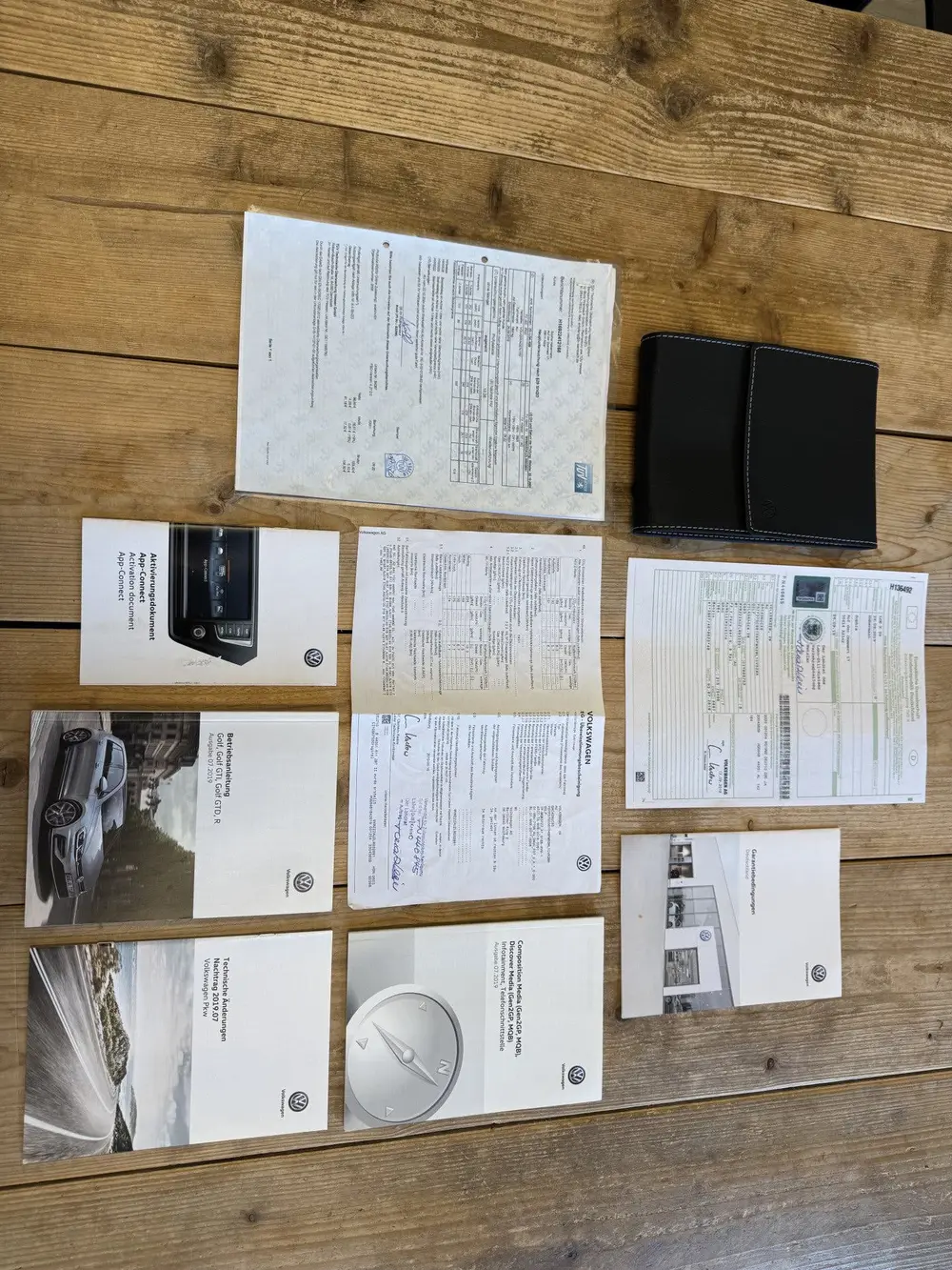 Volkswagen Golf 7,5 GTI TCR 2.0 TSI 290pk DSG / Aut. Akrapov uit 2019, foto 10