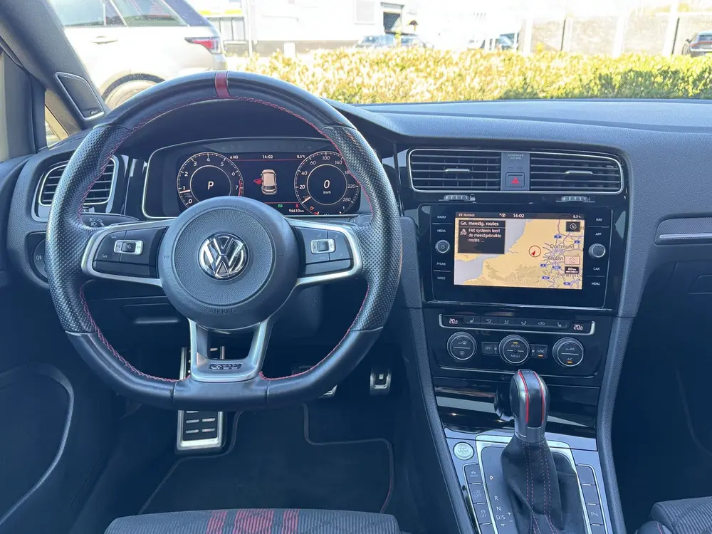 Volkswagen Golf 7,5 GTI TCR 2.0 TSI 290pk DSG / Aut. Akrapov uit 2019, foto 17