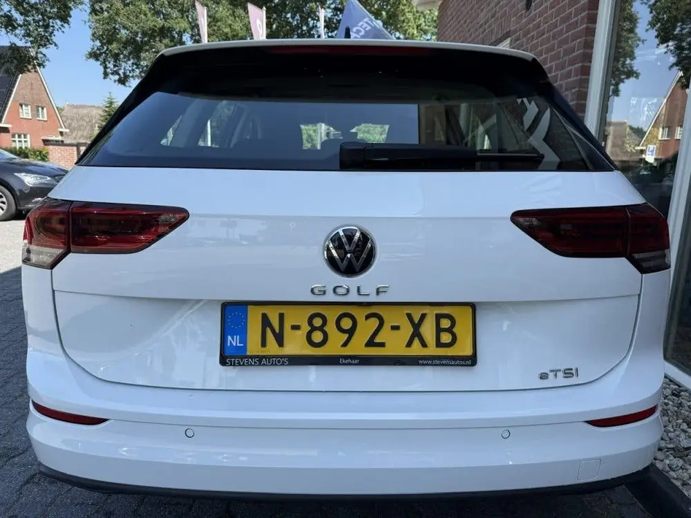 Volkswagen Golf Variant 1.0 eTSI Life DIGIDASH / CAMERA / AD uit 2022, foto 14