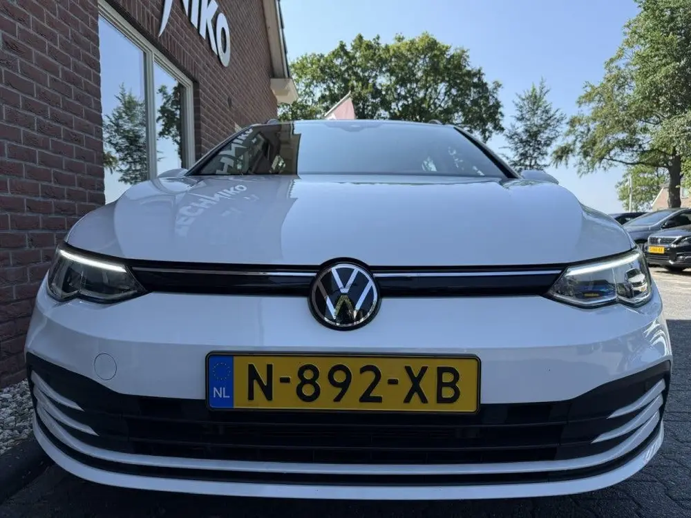 Volkswagen Golf Variant 1.0 eTSI Life DIGIDASH / CAMERA / AD uit 2022, foto 15