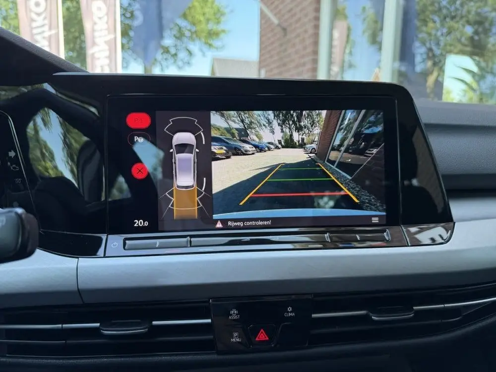Volkswagen Golf Variant 1.0 eTSI Life DIGIDASH / CAMERA / AD uit 2022, foto 17