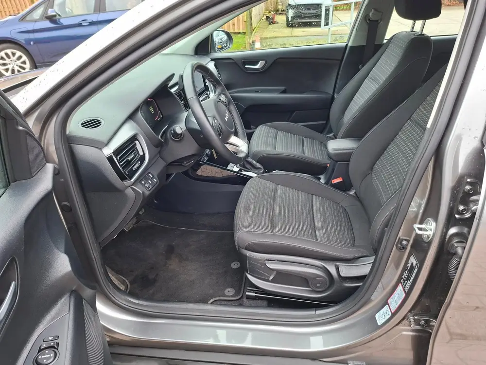 Kia Stonic 1.0 T-GDi MHEV DynamicLine carplay automaa uit 2024, foto 8