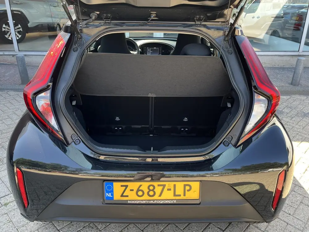 Toyota Aygo X 1.0 VVT-i MT Play SLECHTS 32.705KM uit 2024, foto 9